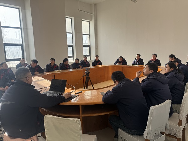 1711671611123296.jpeg 彬州电仪分部员工学习宣贯“两会”精神.jpg